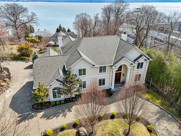 $2,195,000 | 2 Tompkins Court, Nyack, NY 10960