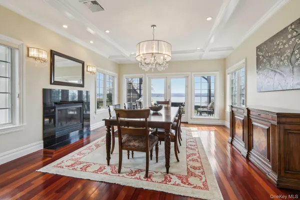 $2,195,000 | 2 Tompkins Court, Nyack, NY 10960