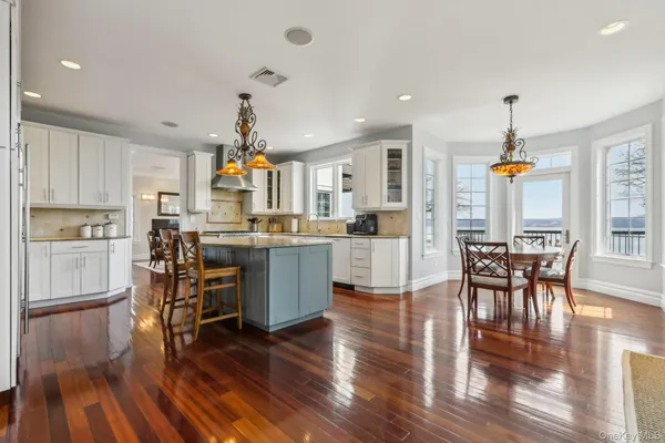 $2,195,000 | 2 Tompkins Court, Nyack, NY 10960