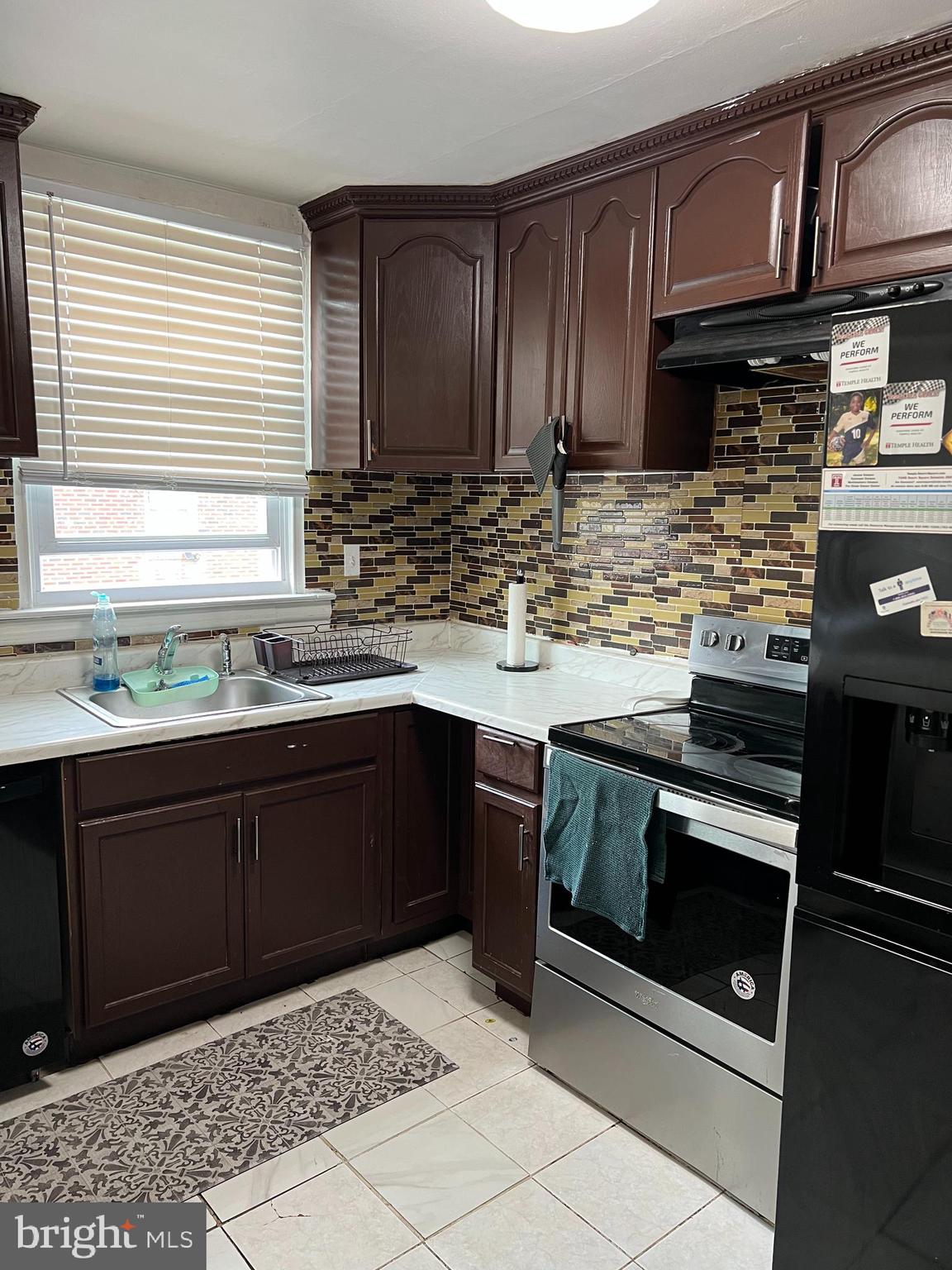 6014 Reach Street Philadelphia, PA 19111 - Photo 6 of 27