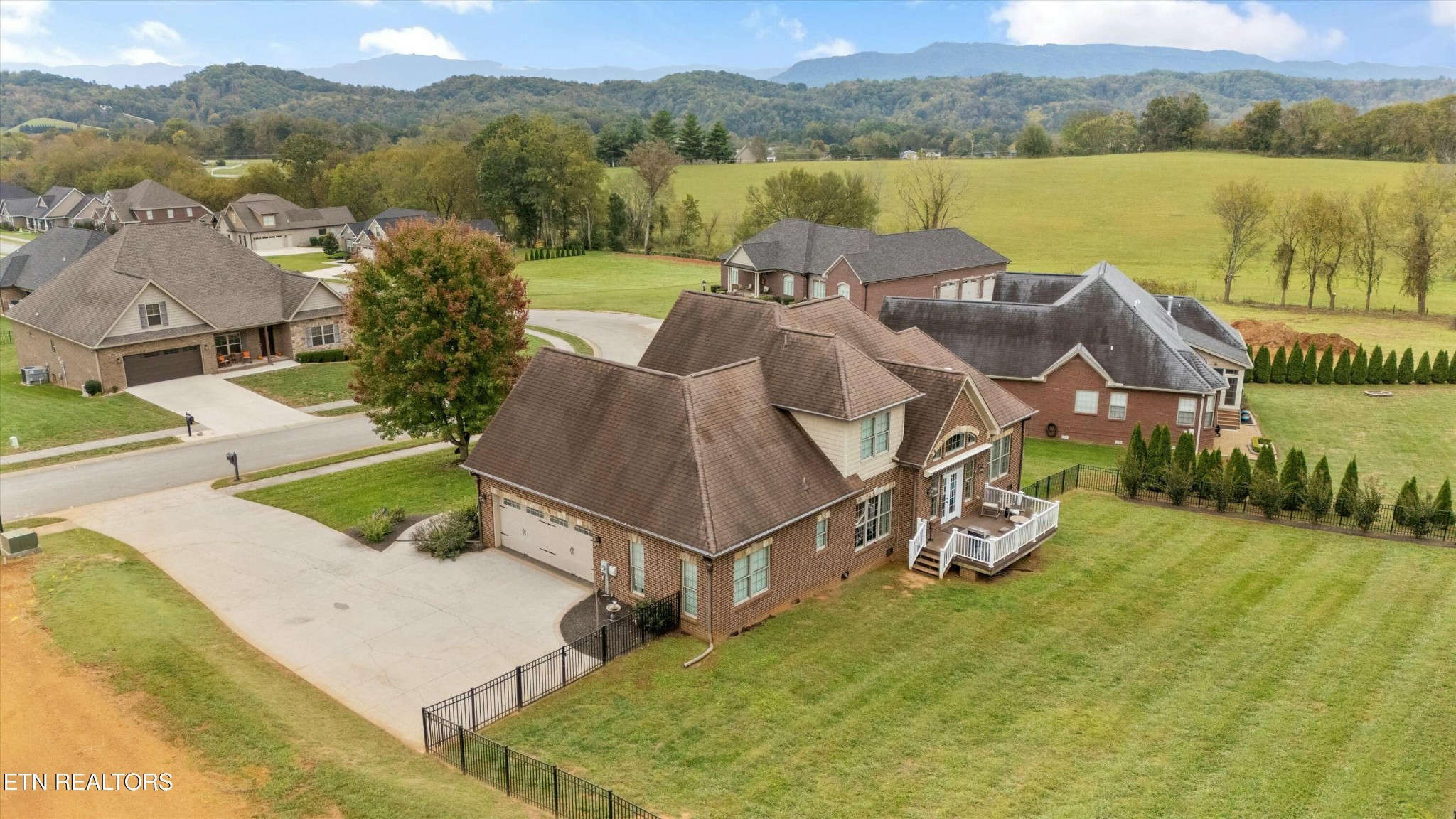 1410 Rippling Waters Circle Sevierville, TN 37876 - Photo 13 of 44 Gallery Image 13