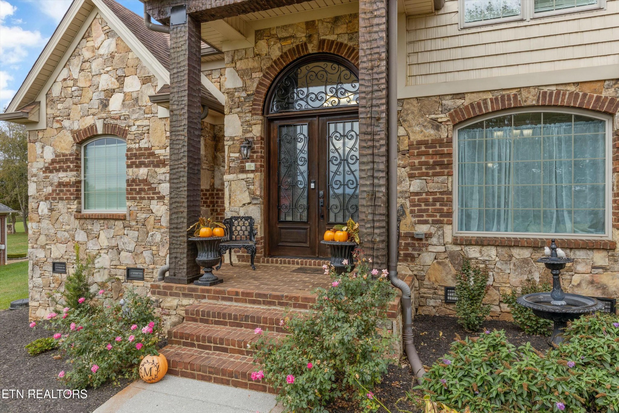 1410 Rippling Waters Circle Sevierville, TN 37876 - Photo 3 of 44 Gallery Image 3