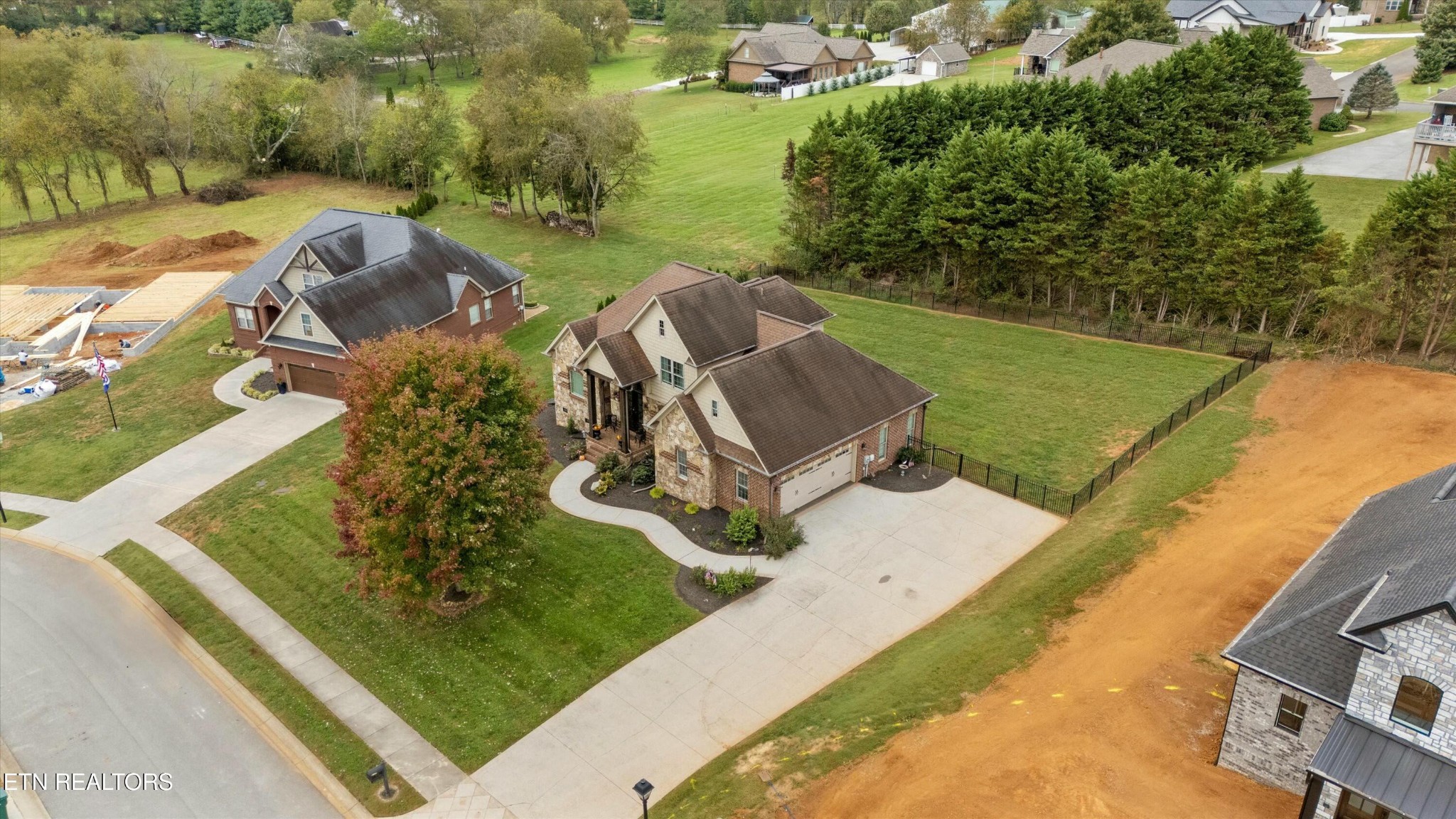 1410 Rippling Waters Circle Sevierville, TN 37876 - Photo 8 of 44 Gallery Image 8