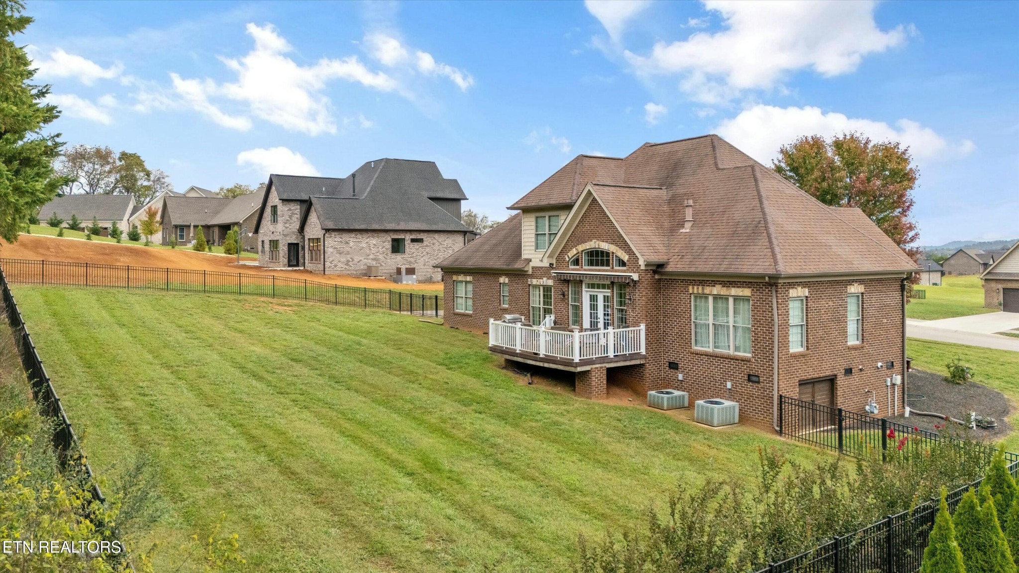 1410 Rippling Waters Circle Sevierville, TN 37876 - Photo 9 of 44 Gallery Image 9