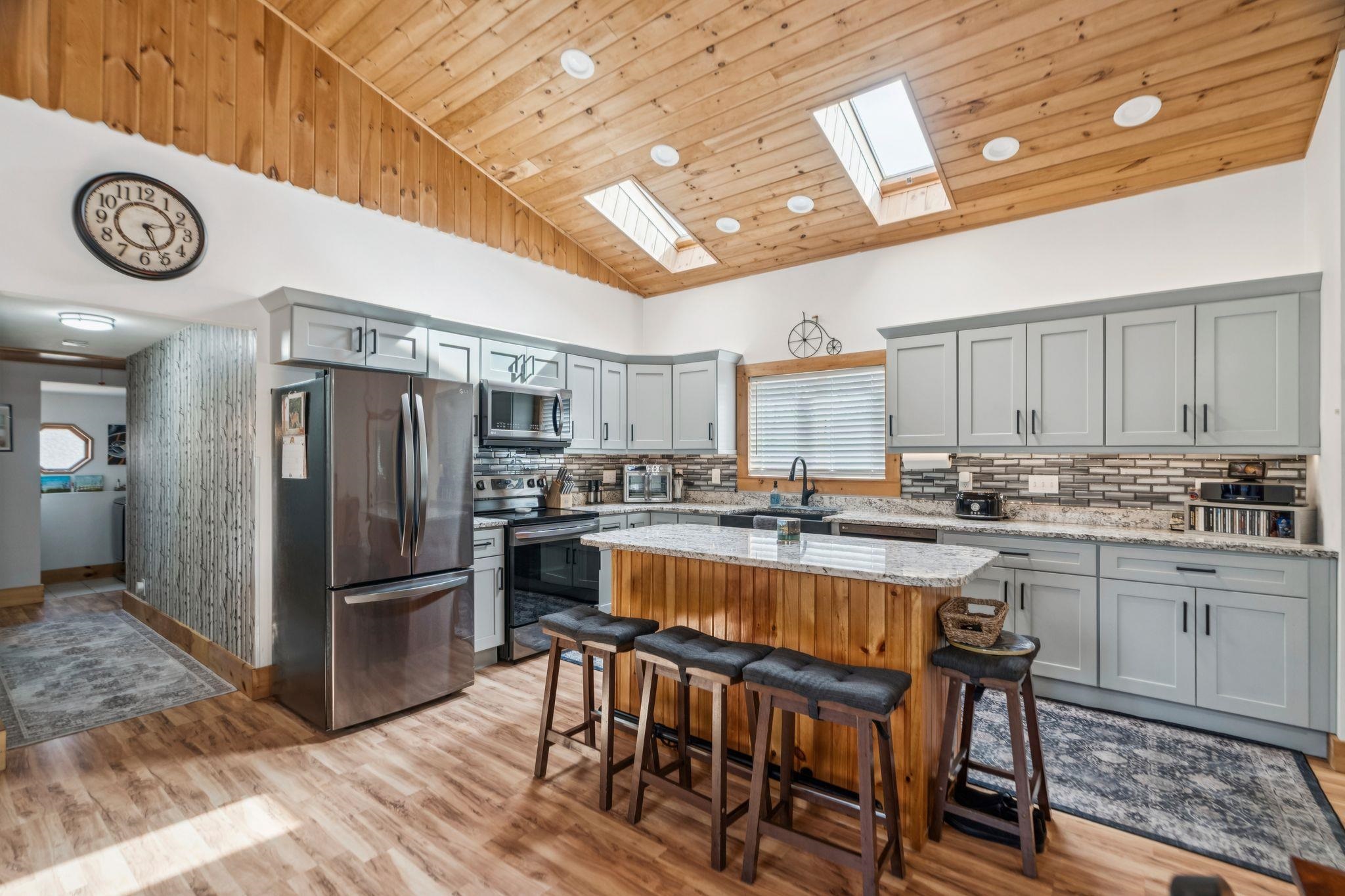 13 Maple Street Springfield, VT 05150 - Photo 11 of 32