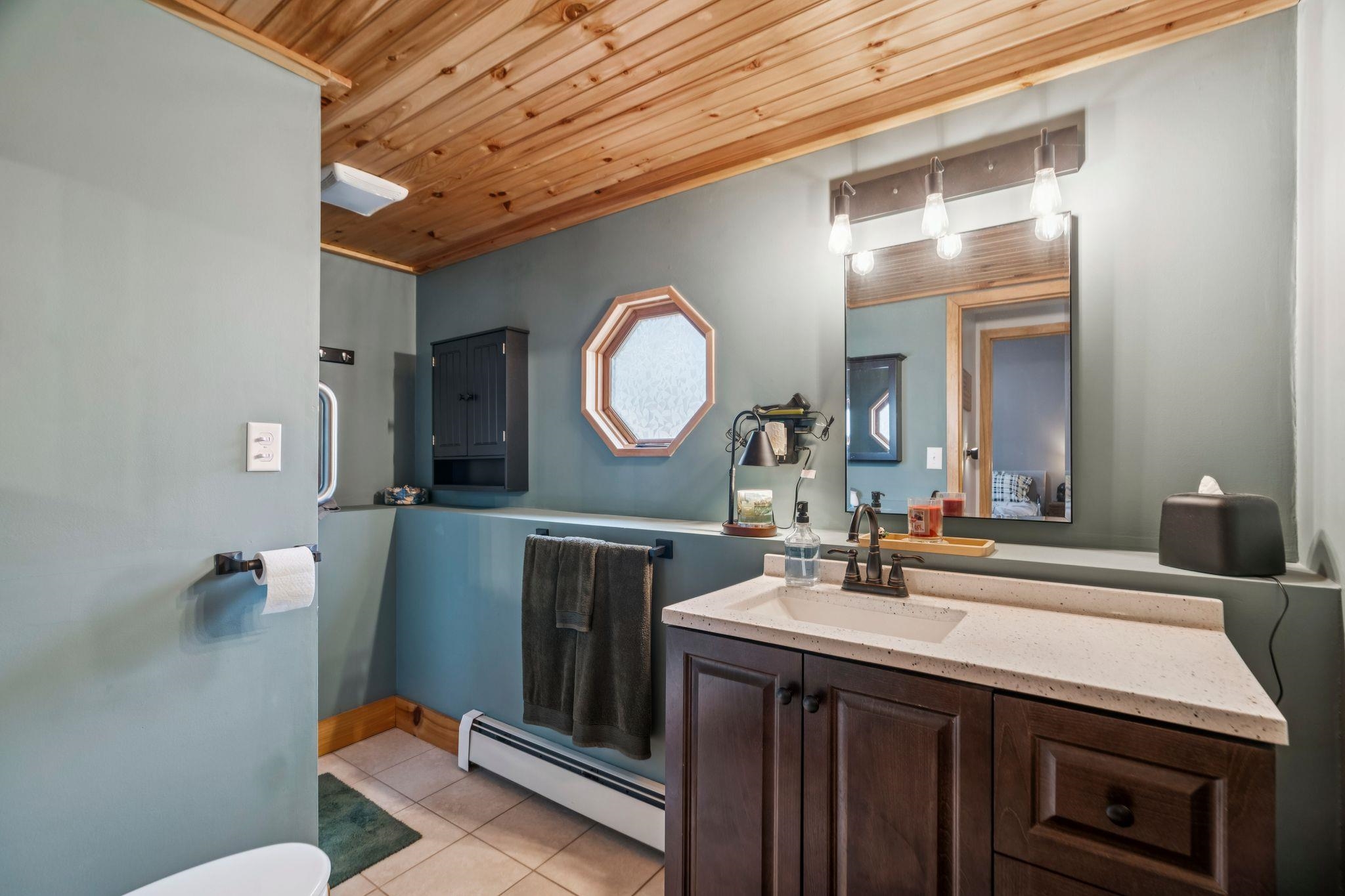 13 Maple Street Springfield, VT 05150 - Photo 17 of 32