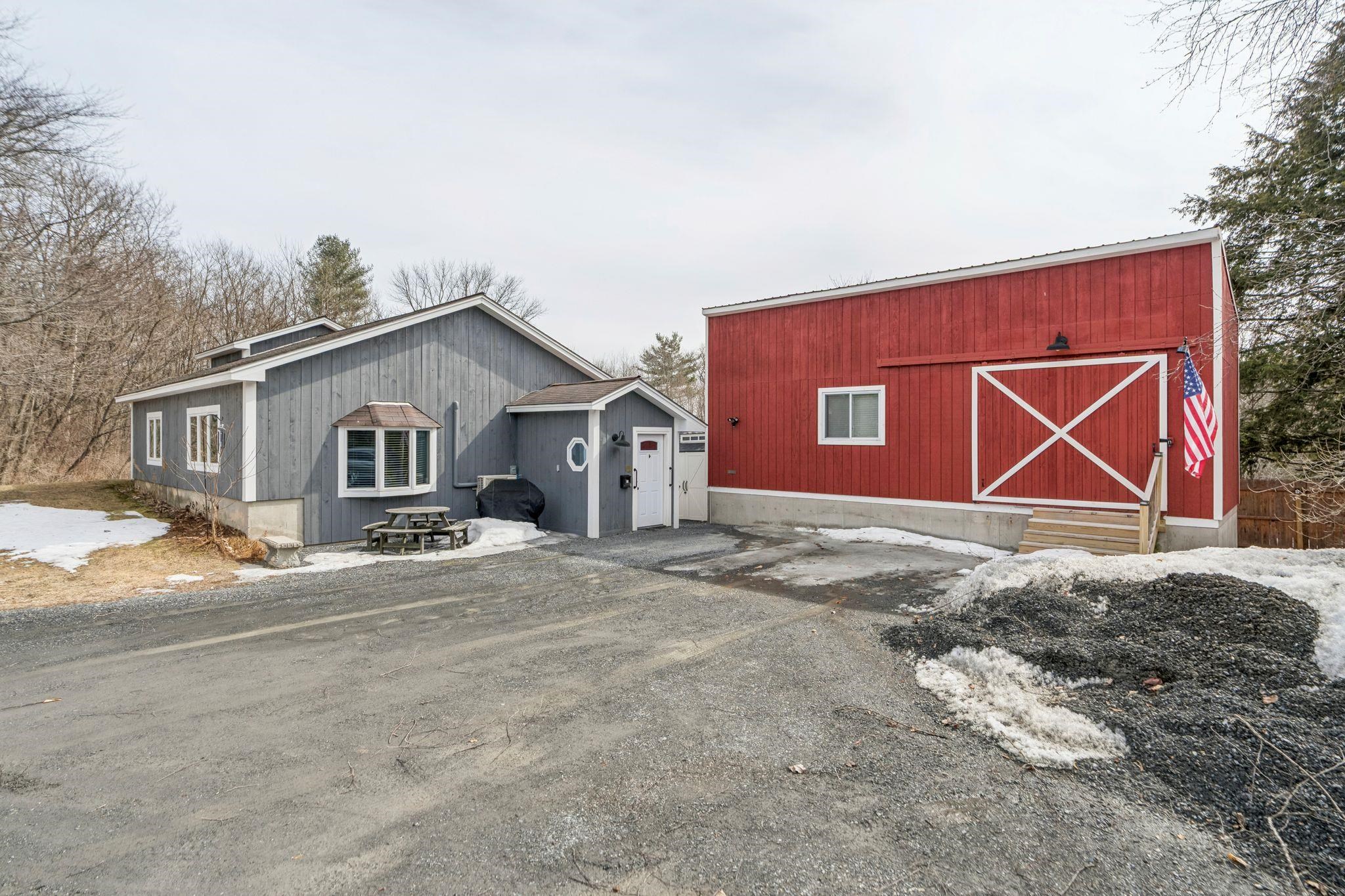 13 Maple Street Springfield, VT 05150 - Photo 25 of 32