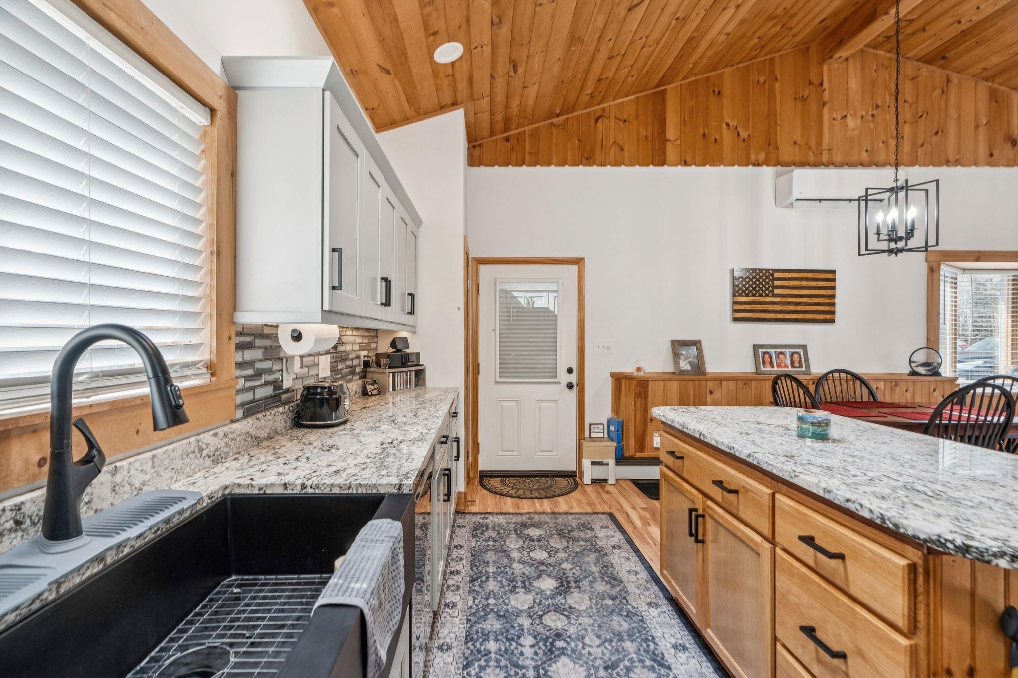 13 Maple Street Springfield, VT 05150 - Photo 6 of 32