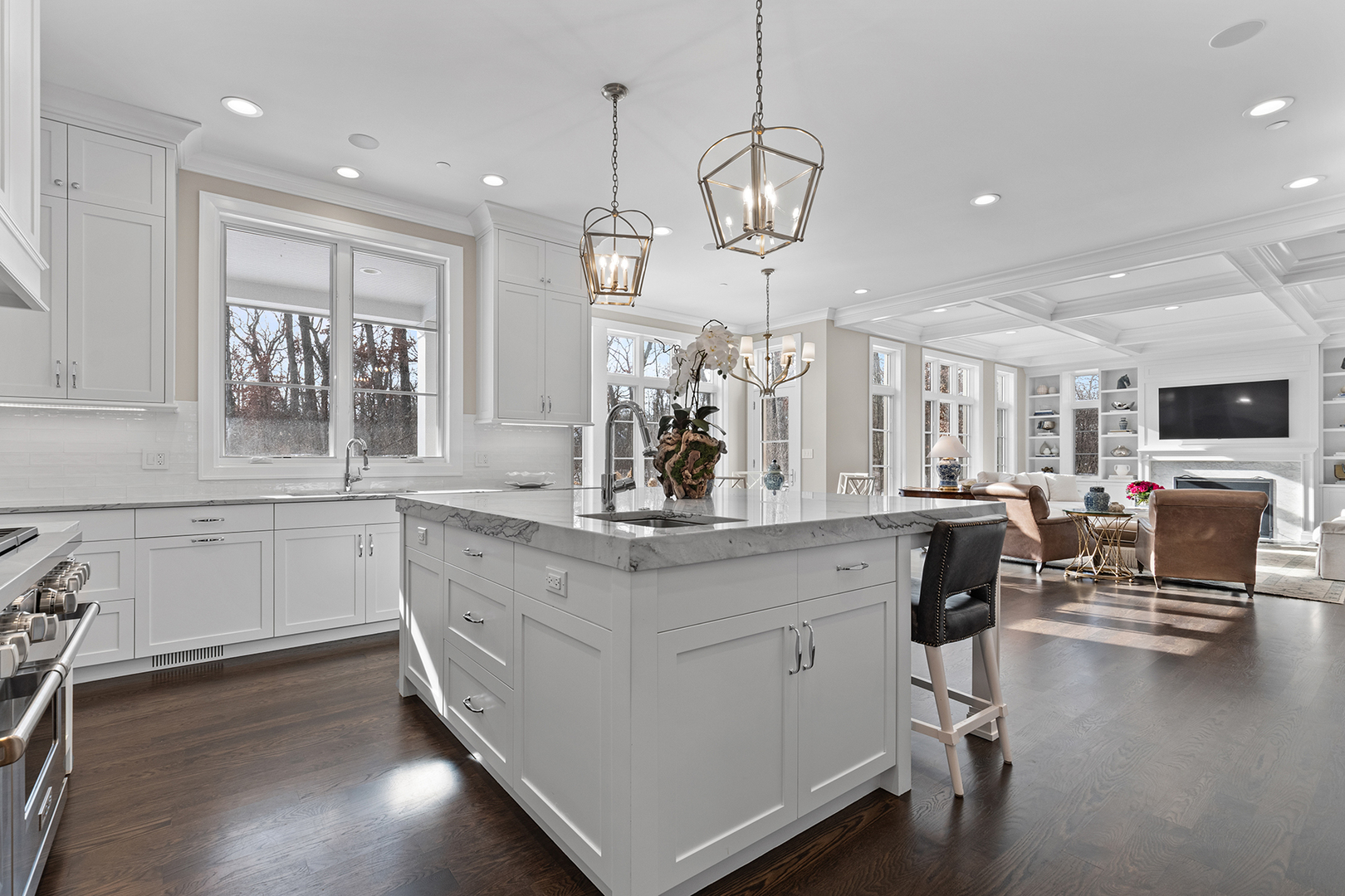 511 Lansdowne Lane Lake Bluff, IL 60044 - Photo 24 of 69 a kitchen with stainless steel appliances granite countertop counter top space cabinets and wooden floor