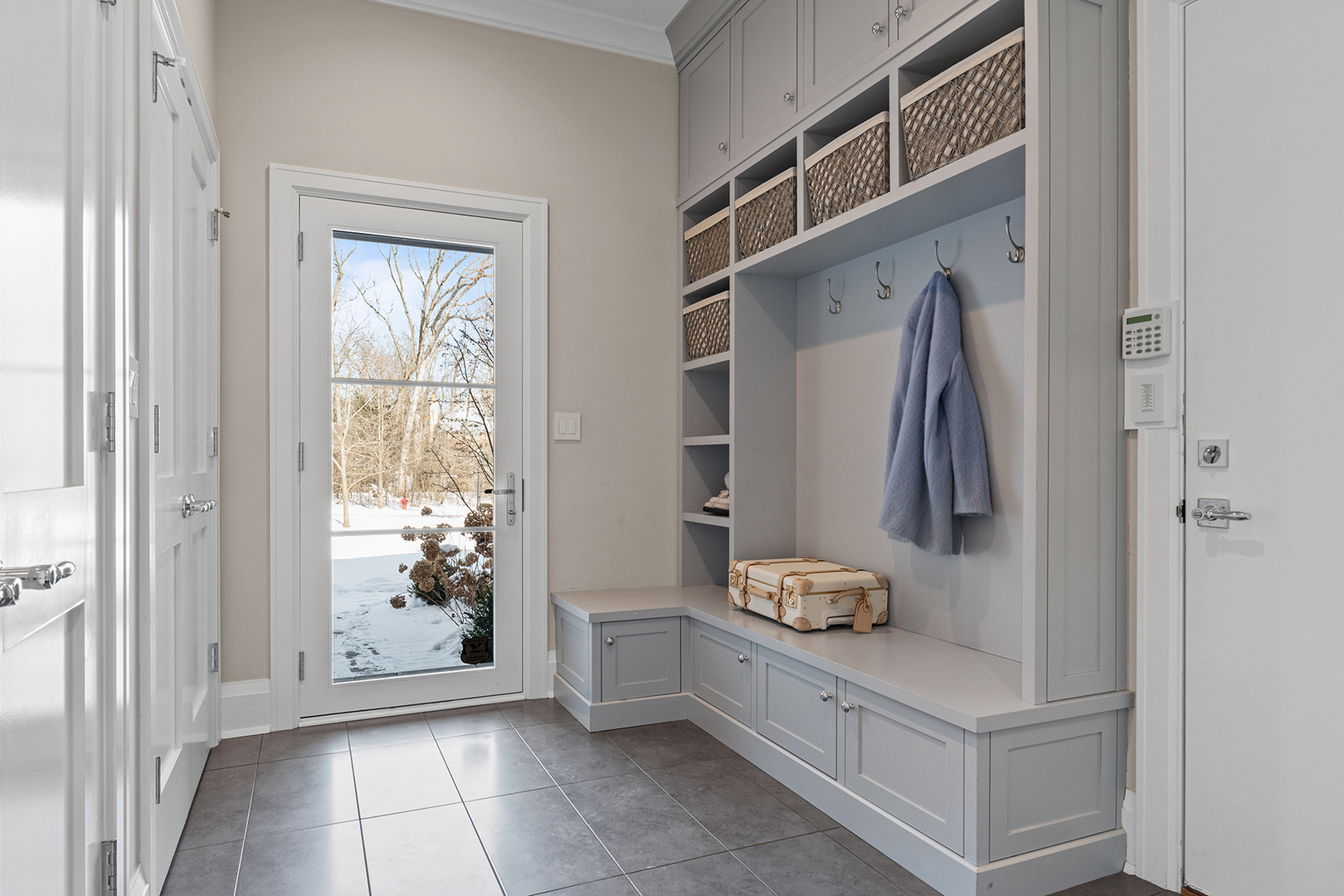 511 Lansdowne Lane Lake Bluff, IL 60044 - Photo 30 of 69 a room with white cabinets and a window