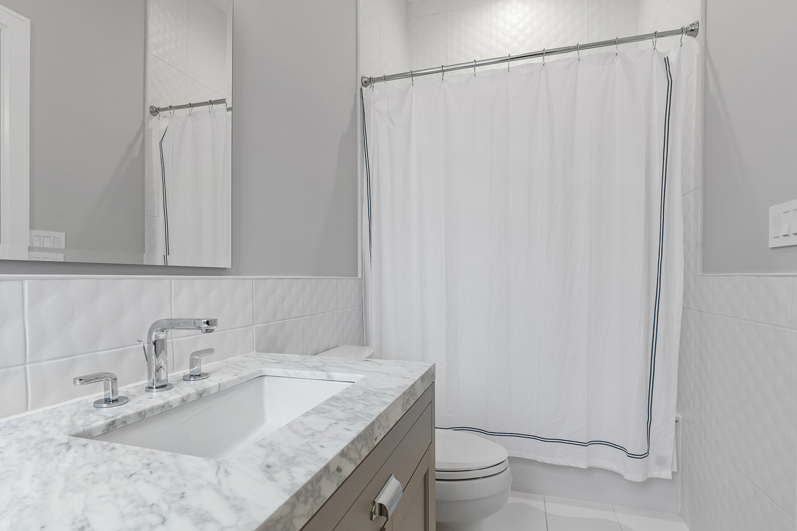 511 Lansdowne Lane Lake Bluff, IL 60044 - Photo 44 of 69 a bathroom with a granite countertop sink toilet and a mirror