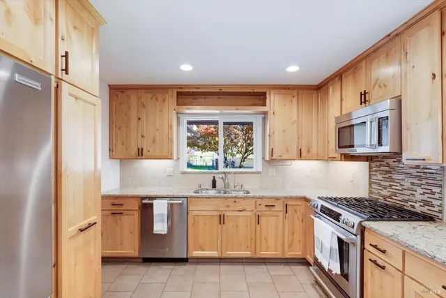 $1,079,000 | 13180 Bodega Highway, Sebastopol, CA 95472