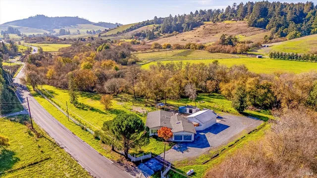 $1,079,000 | 13180 Bodega Highway, Sebastopol, CA 95472