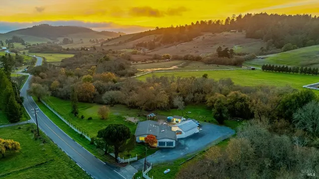 $1,079,000 | 13180 Bodega Highway, Sebastopol, CA 95472