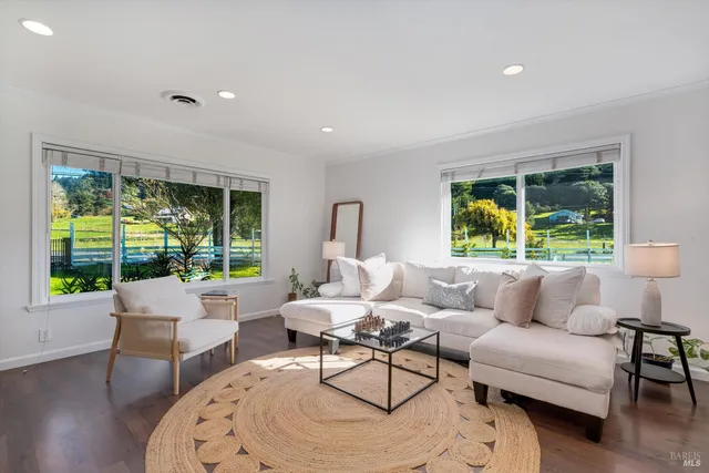 $1,079,000 | 13180 Bodega Highway, Sebastopol, CA 95472