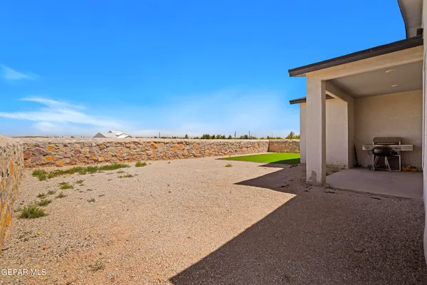 $1,875 | 12049 Hidden Gardens Place, Socorro, TX 79927