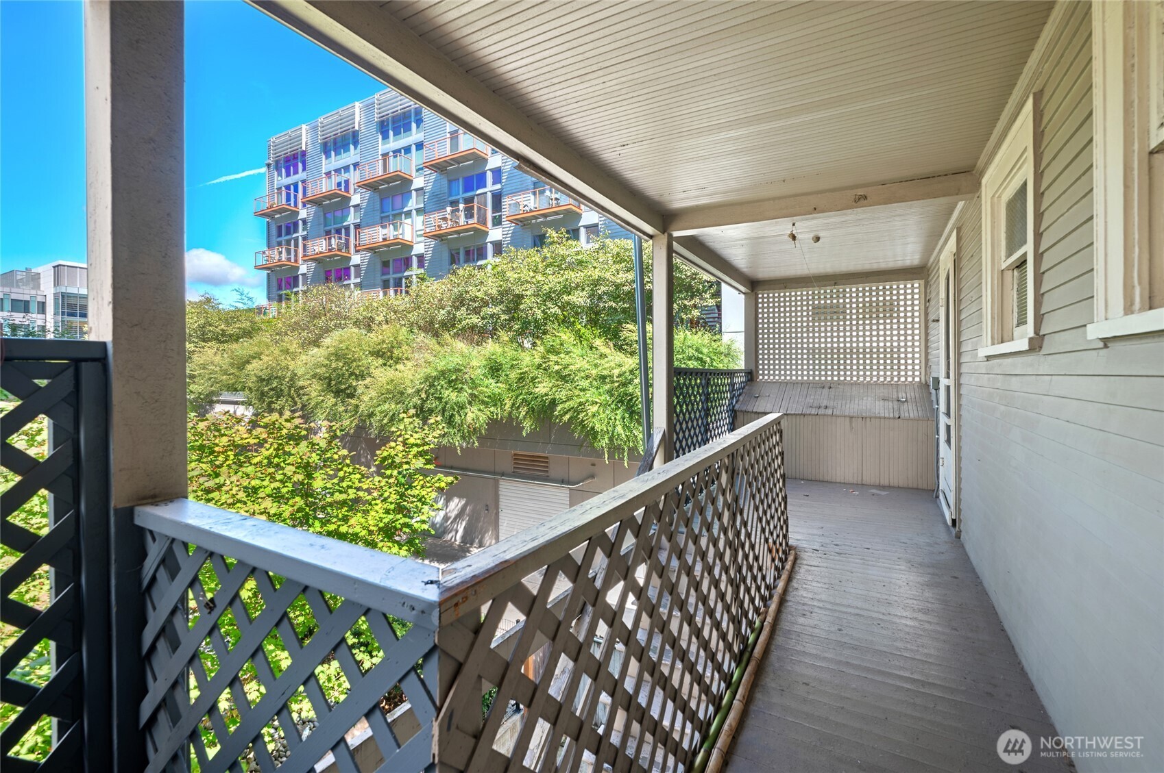 800 Harrison Street Seattle, WA 98109 - Photo 13 of 25 a view of a balcony