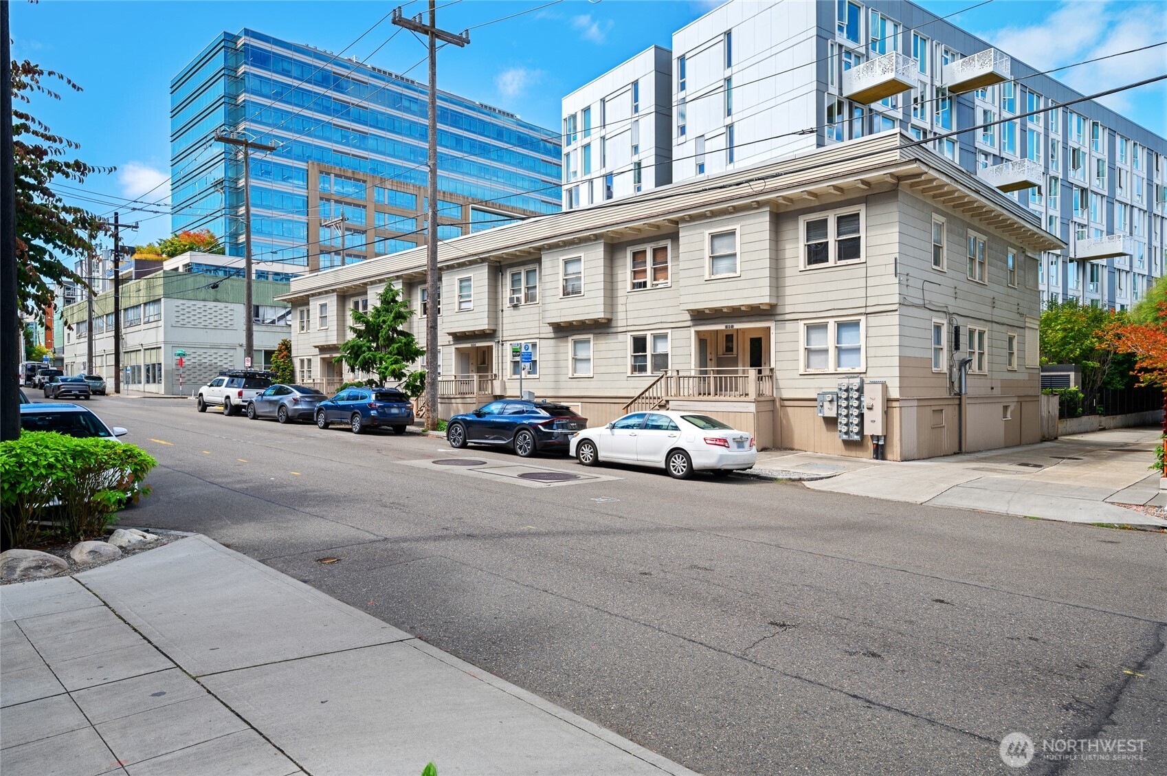 800 Harrison Street Seattle, WA 98109 - Photo 8 of 25 a car parked in front of a building