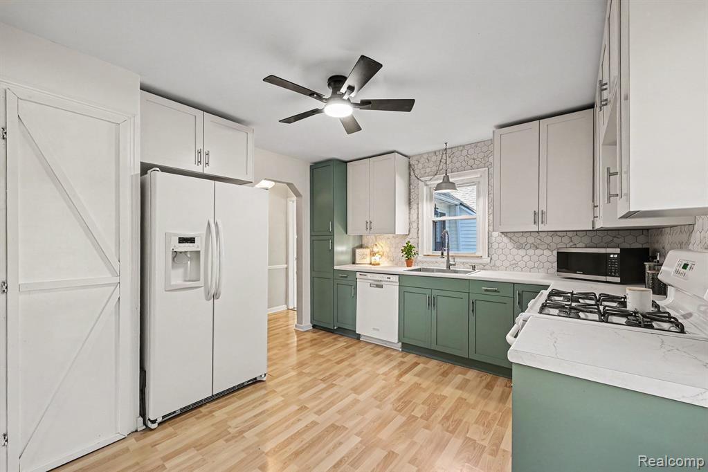 160 Collier Road Auburn Hills, MI 48326 - Photo 8 of 38 Gallery Image 8