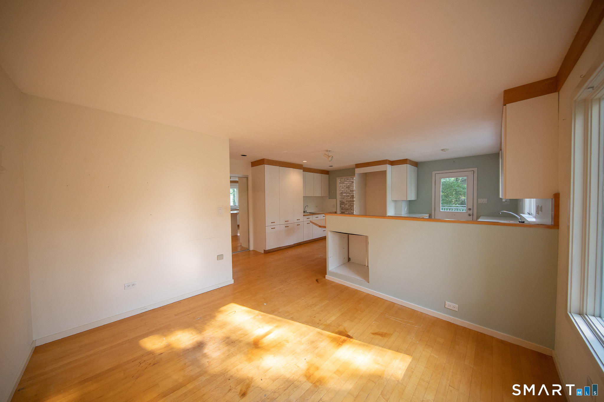 45 Trumbull Road Waterford, CT 06385 - Photo 12 of 34