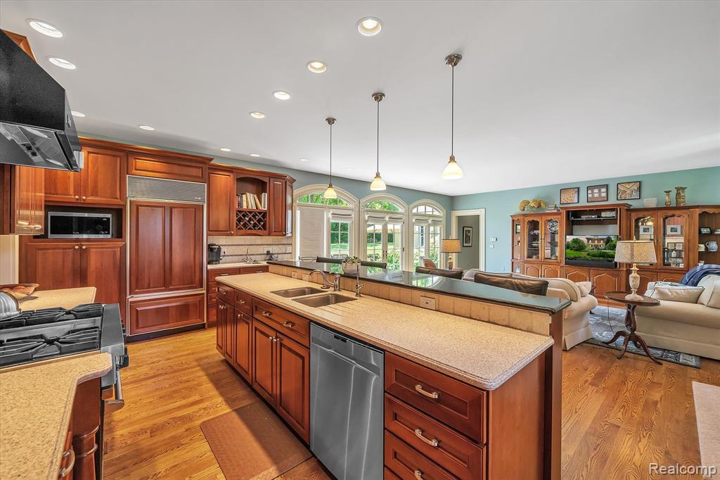 5920 Brighton Road Brighton, MI 48116 - Photo 10 of 65