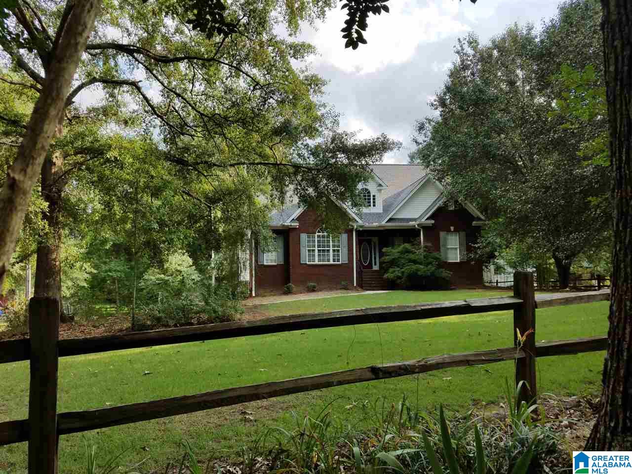 2108 Springdale Road Bessemer, AL 35022 - Photo 2 of 32