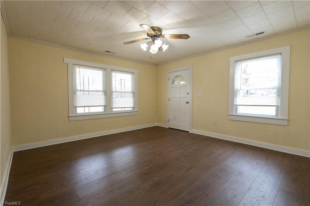 1112 Countryside Drive High Point, NC 27265 - Photo 5 of 14 Gallery Image 5
