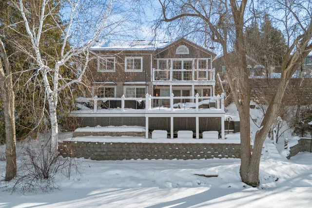 $1,350,000 | 5523 Peninsula Drive, West Bend, WI 53095