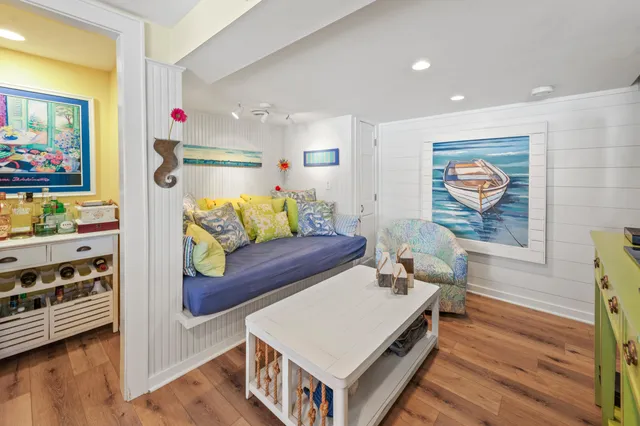 $1,350,000 | 5523 Peninsula Drive, West Bend, WI 53095