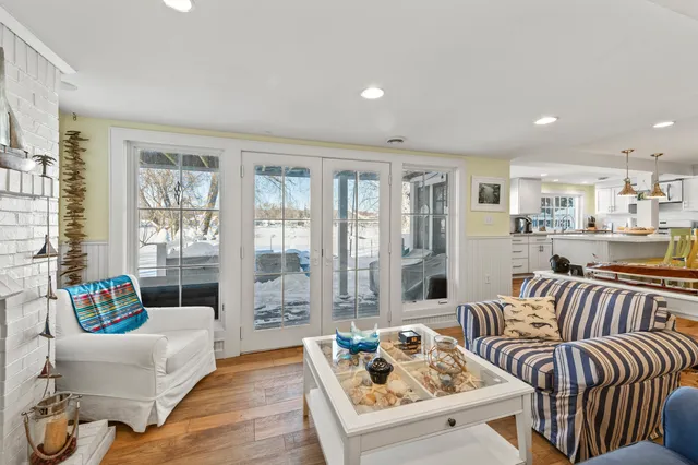 $1,350,000 | 5523 Peninsula Drive, West Bend, WI 53095