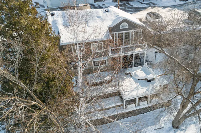 $1,350,000 | 5523 Peninsula Drive, West Bend, WI 53095
