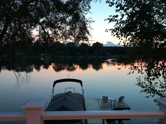 $1,350,000 | 5523 Peninsula Drive, West Bend, WI 53095