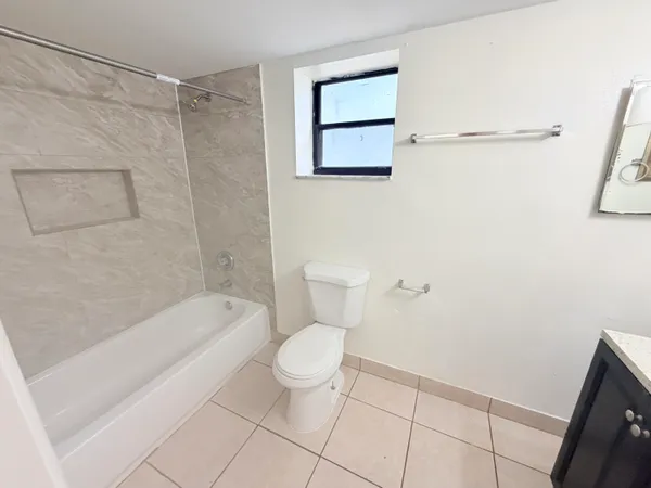 $1,425 | 2000 North Congress Avenue, Unit 103, West Palm Beach, FL 33401