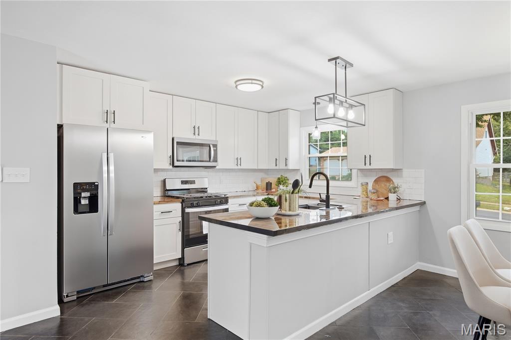 12285 Wensley Road Florissant, MO 63033 - Photo 10 of 38 Gallery Image 10