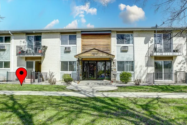 $185,000 | 9205 Potter Road, Unit 1C, Des Plaines, IL 60016