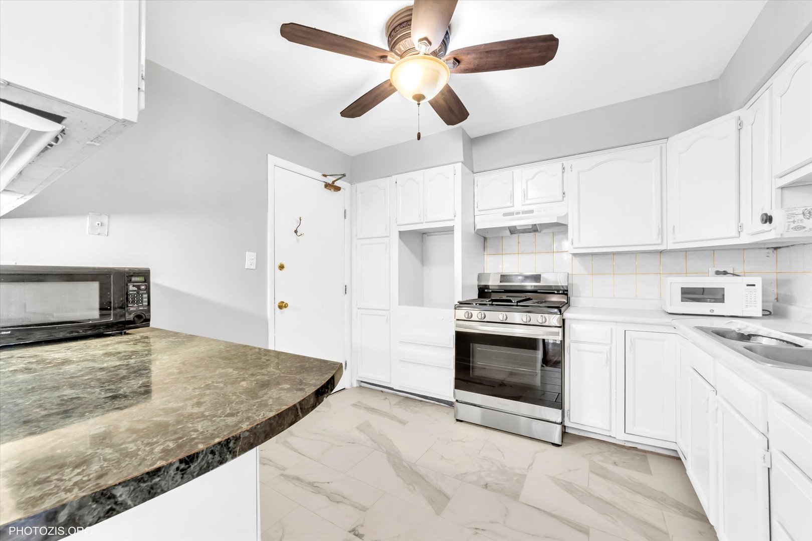 9205 Potter Road, Unit 1C Des Plaines, IL 60016 - Photo 4 of 18