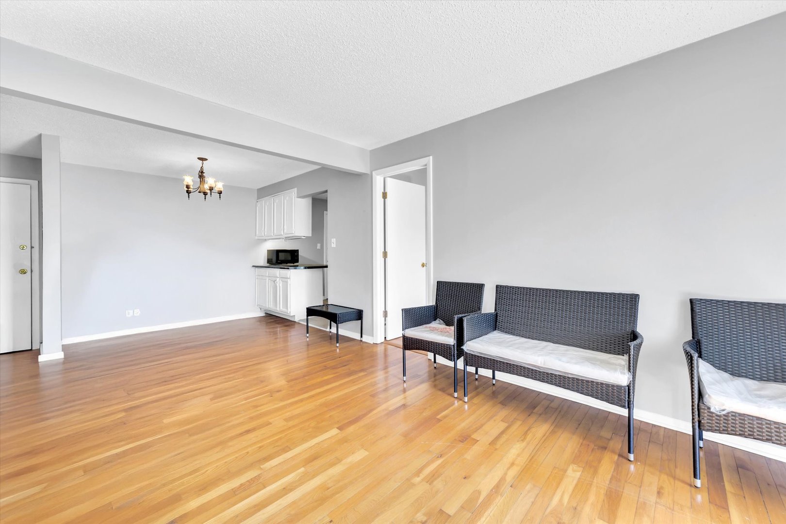 9205 Potter Road, Unit 1C Des Plaines, IL 60016 - Photo 6 of 18