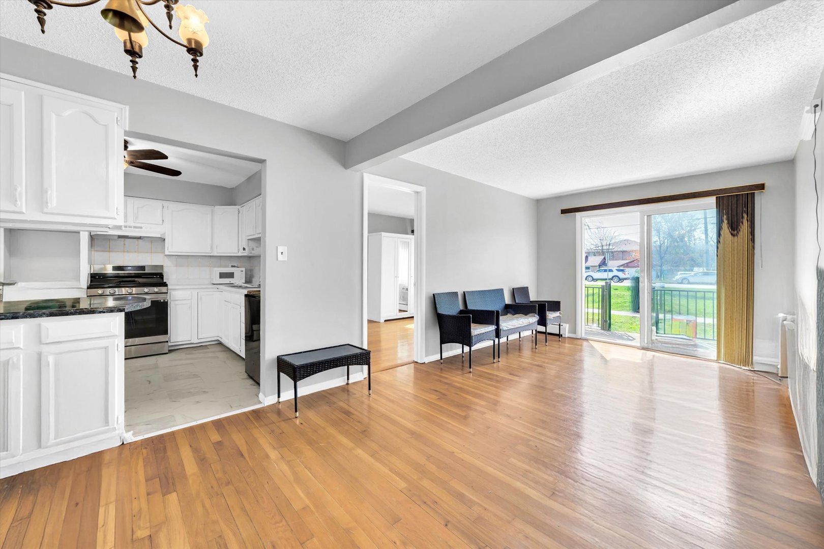 9205 Potter Road, Unit 1C Des Plaines, IL 60016 - Photo 7 of 18