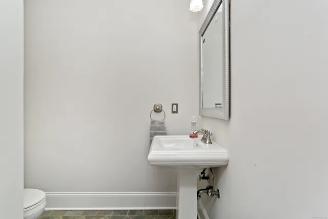 $859,900 | 65 Thorpe Street, Unit 65, Fairfield, CT 06824