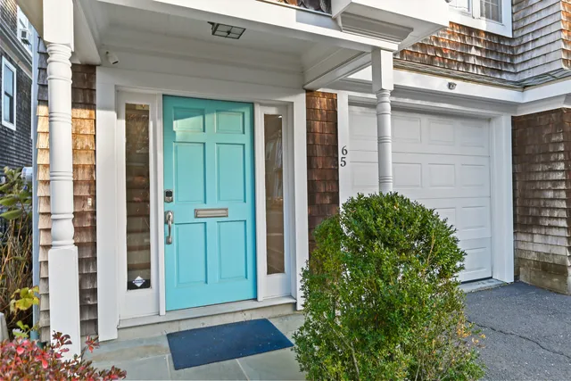 $859,900 | 65 Thorpe Street, Unit 65, Fairfield, CT 06824