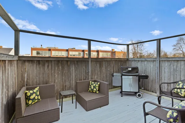 $859,900 | 65 Thorpe Street, Unit 65, Fairfield, CT 06824