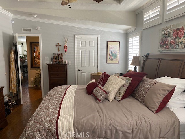 1051 Site Drive, Unit 281 Brea, CA 92821 - Photo 19 of 42 a bedroom with a bed and furniture