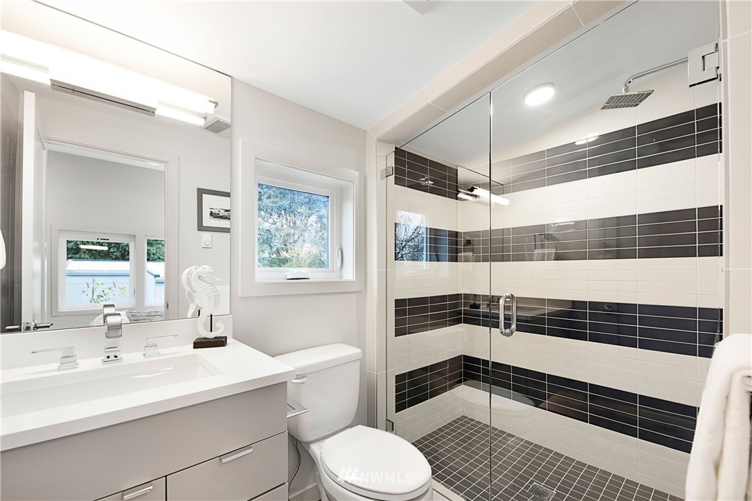 524 North 87th Street Seattle, WA 98103 - Photo 12 of 25