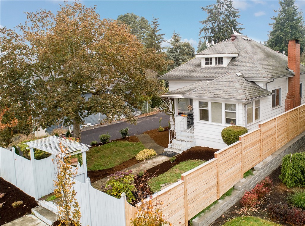 524 North 87th Street Seattle, WA 98103 - Photo 17 of 25