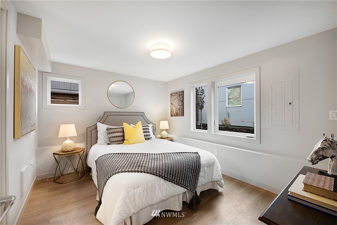 524 North 87th Street Seattle, WA 98103 - Photo 4 of 25