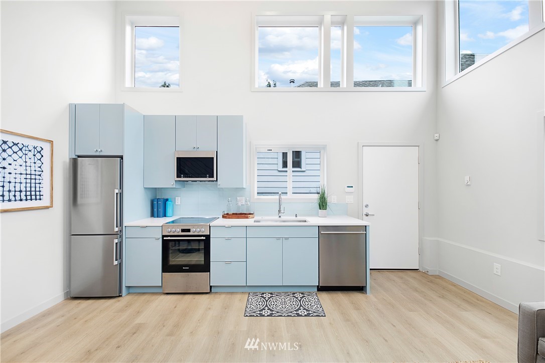 524 North 87th Street Seattle, WA 98103 - Photo 9 of 25