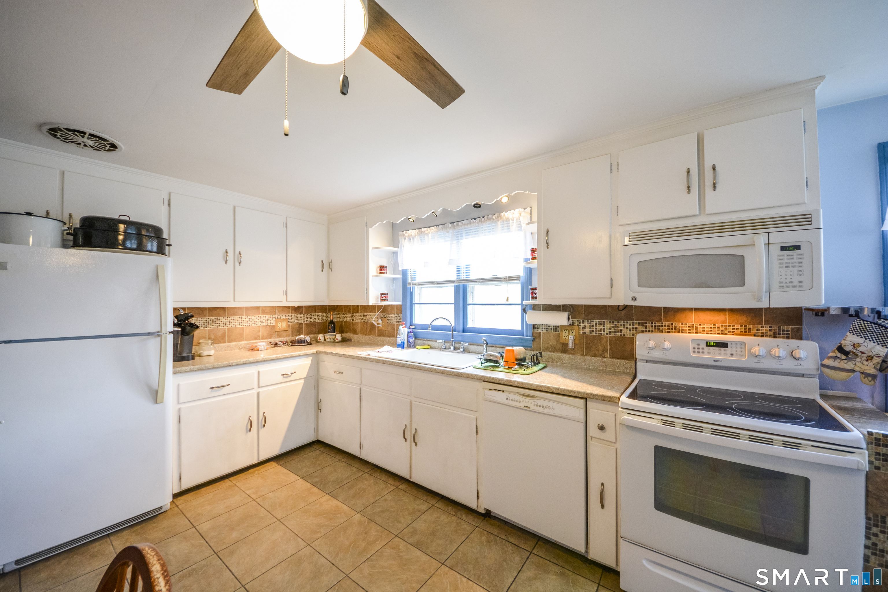 181 Hadley Road Orange, CT 06477 - Photo 13 of 37