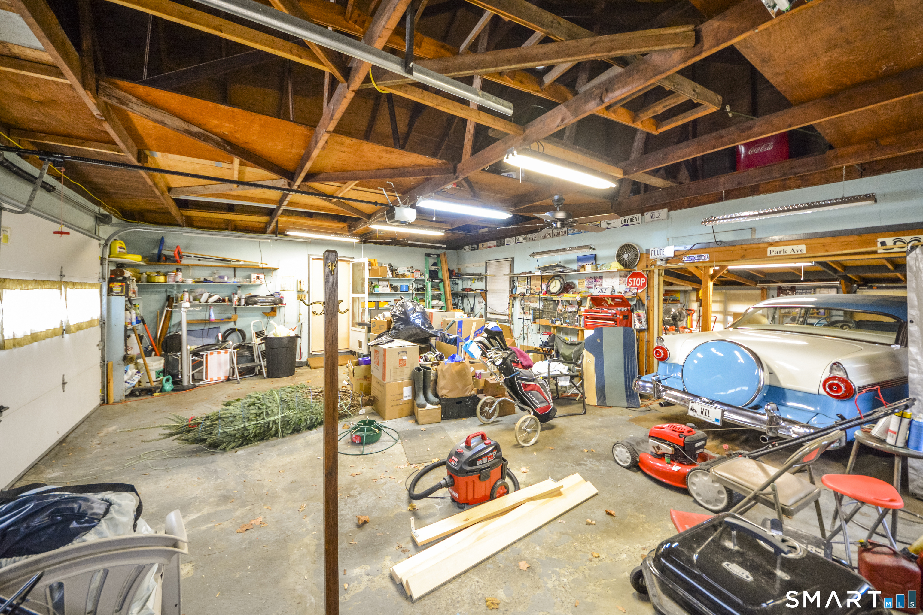 181 Hadley Road Orange, CT 06477 - Photo 28 of 37