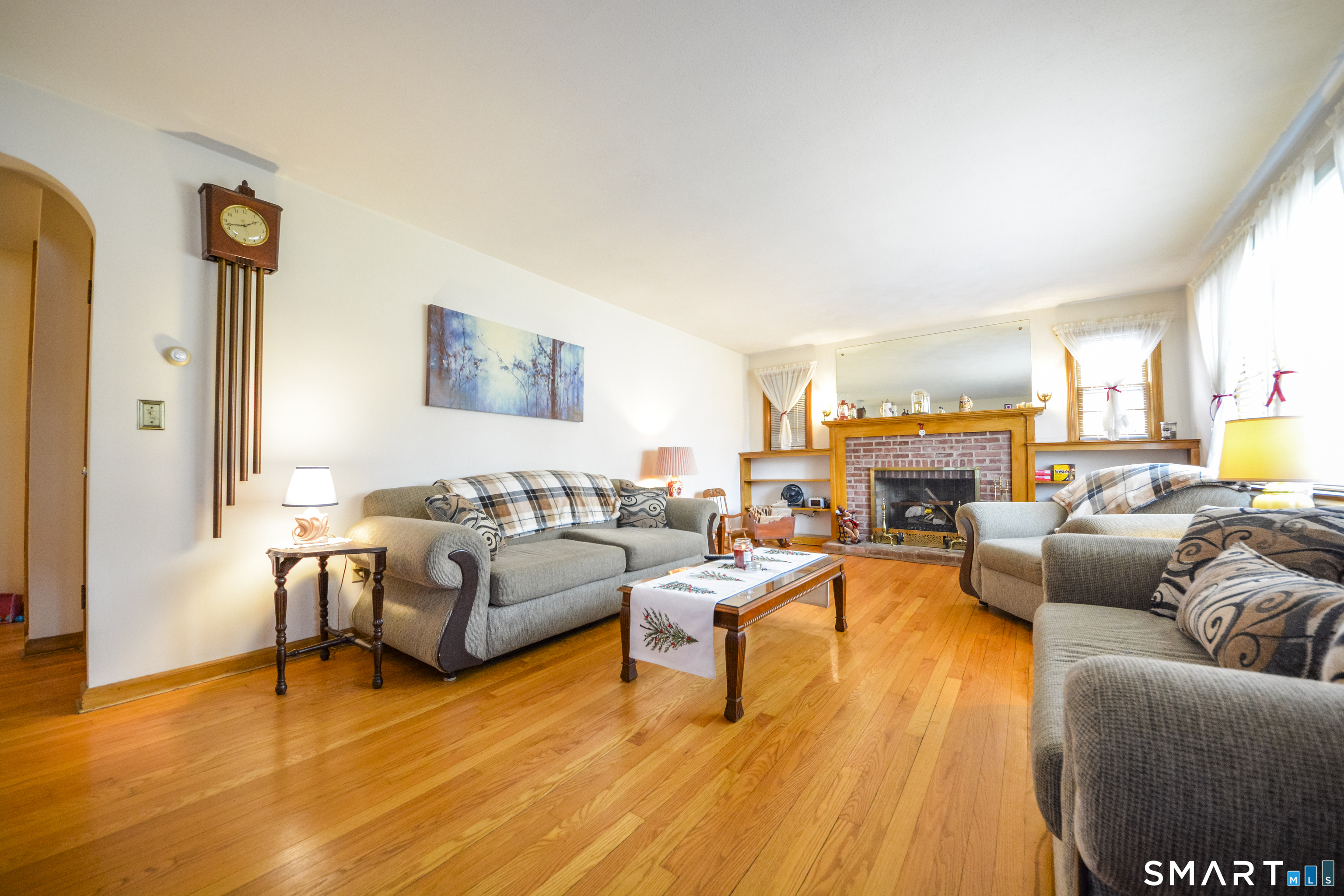 181 Hadley Road Orange, CT 06477 - Photo 4 of 37