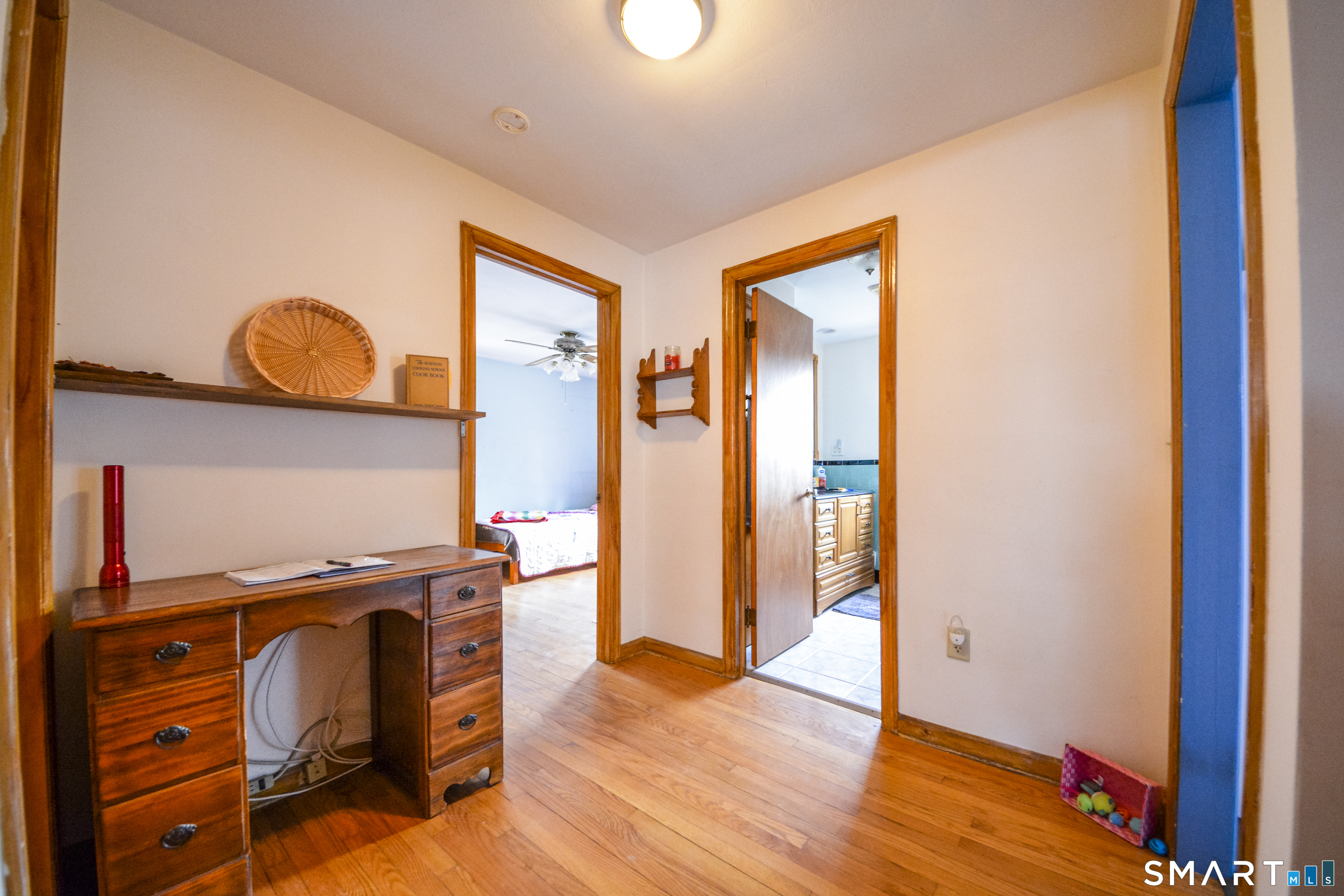 181 Hadley Road Orange, CT 06477 - Photo 7 of 37